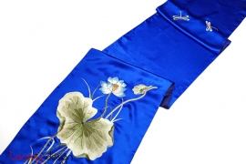Cobalt blue silk scarf hand-embroidered with lotus 40*200 cm